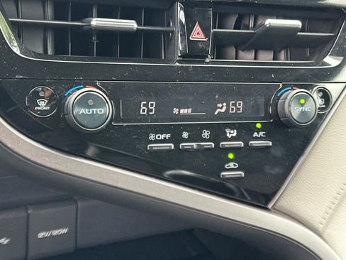 Used 2023 Toyota Camry LE FWD image 19