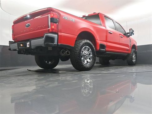 Used 2024 Ford F250 Lariat w/ Chrome Package image 39