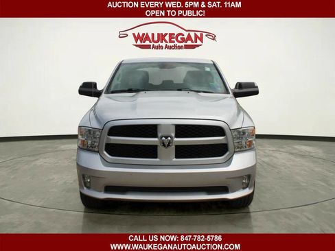Used 2015 RAM 1500 Express AWD/4WD image 2