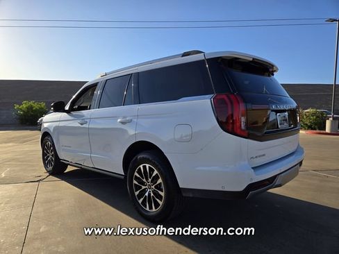Used 2025 Ford Expedition Platinum AWD/4WD image 4