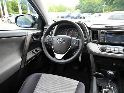Used 2015 Toyota RAV4 XLE AWD/4WD image 11