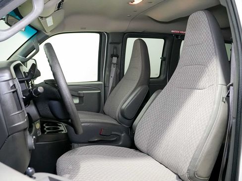 Used 2016 Chevrolet Express 3500 LT w/ LT Preferred Equipment Group RWD image 15