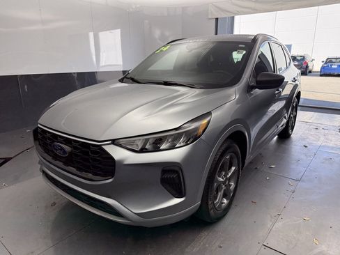 Used 2024 Ford Escape ST-Line image 9