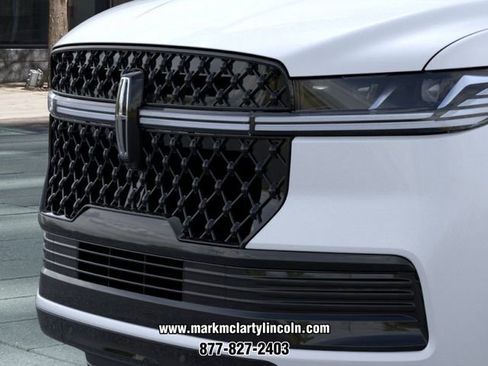 New 2026 Lincoln Navigator Black Label AWD/4WD image 17