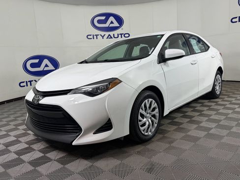 Used 2019 Toyota Corolla LE image 28