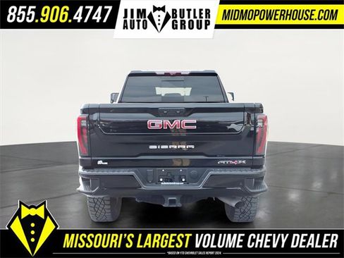 Used 2024 GMC Sierra 2500 AT4X image 5