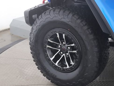 Used 2025 Jeep Wrangler Rubicon image 13