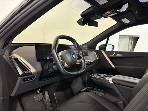 Used 2024 BMW iX xDrive50 w/ Premium Package AWD/4WD image 9