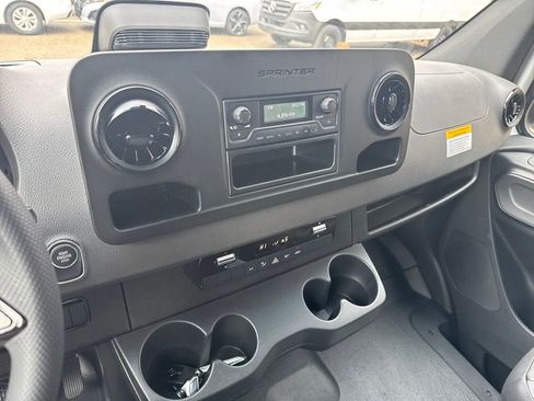 New 2025 Mercedes-Benz Sprinter 2500 image 17