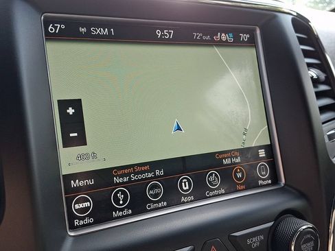 Used 2018 Jeep Grand Cherokee High Altitude AWD/4WD image 3
