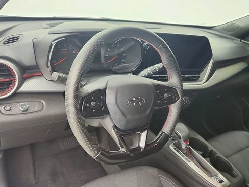 Certified 2024 Chevrolet Trax RS FWD image 13