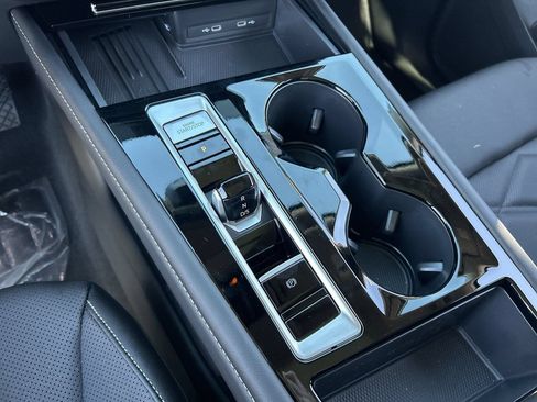 New 2026 Volkswagen Atlas SE FWD image 26