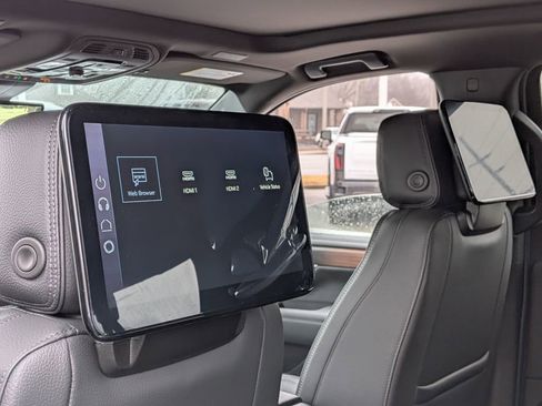 New 2026 GMC Yukon XL Denali w/ Denali Reserve Package image 17