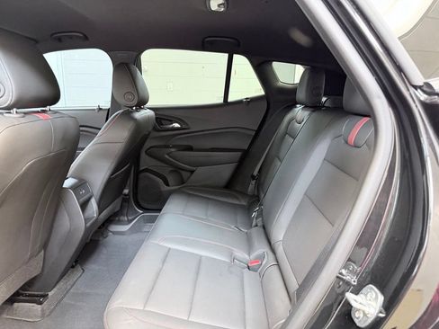 Used 2025 Chevrolet Trax RS w/ Driver Confidence Package FWD image 19