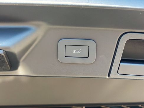 New 2026 Land Rover Range Rover Velar Belgravia AWD/4WD image 13