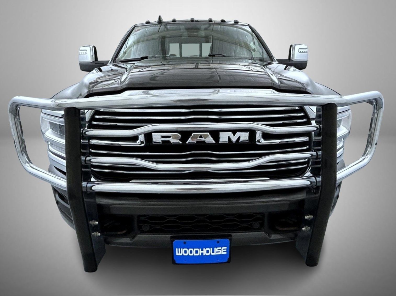 Used 2024 RAM 3500 Laramie AWD/4WD image 2