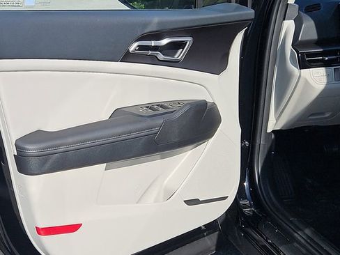 New 2026 Kia Sportage EX image 16