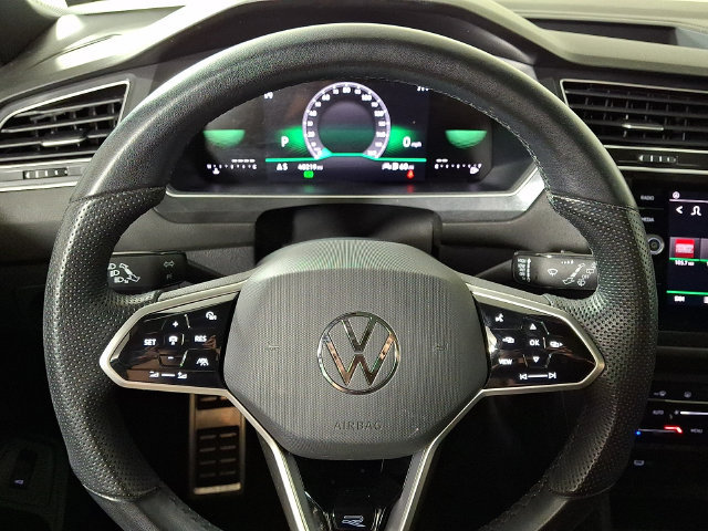 Used 2024 Volkswagen Tiguan SE R-Line FWD image 19