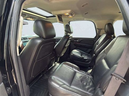 Used 2011 Chevrolet Tahoe LTZ AWD/4WD image 16