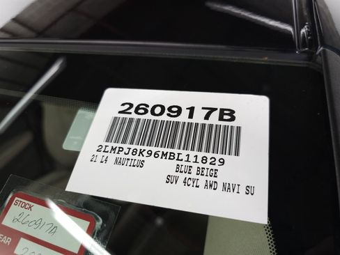 Used 2021 Lincoln Nautilus Reserve AWD/4WD image 34
