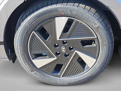 New 2026 Hyundai Ioniq 5 Limited image 8