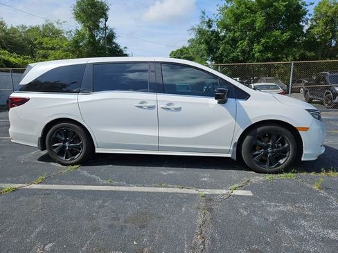 Used 2024 Honda Odyssey Sport image 6