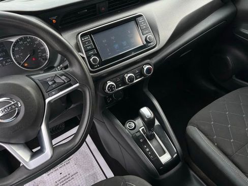 Used 2020 Nissan Kicks S FWD image 33