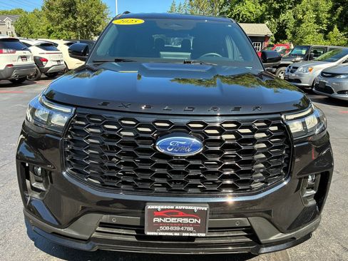 Used 2025 Ford Explorer ST-Line AWD/4WD image 42