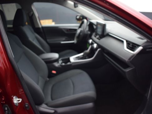 Used 2019 Toyota RAV4 LE w/ All Weather Liner Package image 10