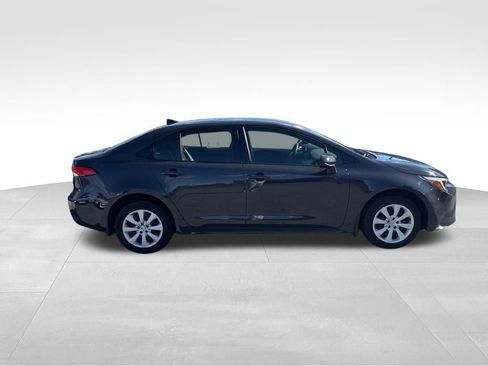 Used 2024 Toyota Corolla LE image 6