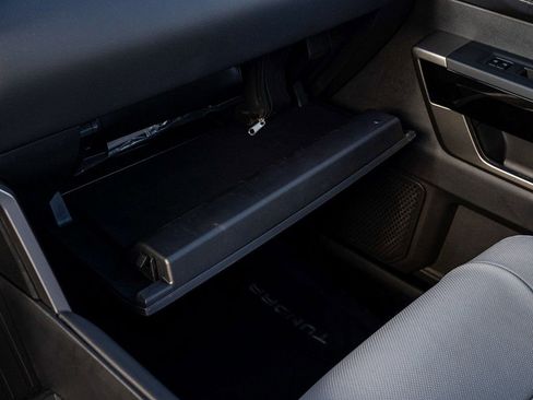 Used 2026 Toyota Tundra Limited w/ Power Package image 19