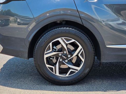 Used 2023 Kia Sportage LX FWD image 18