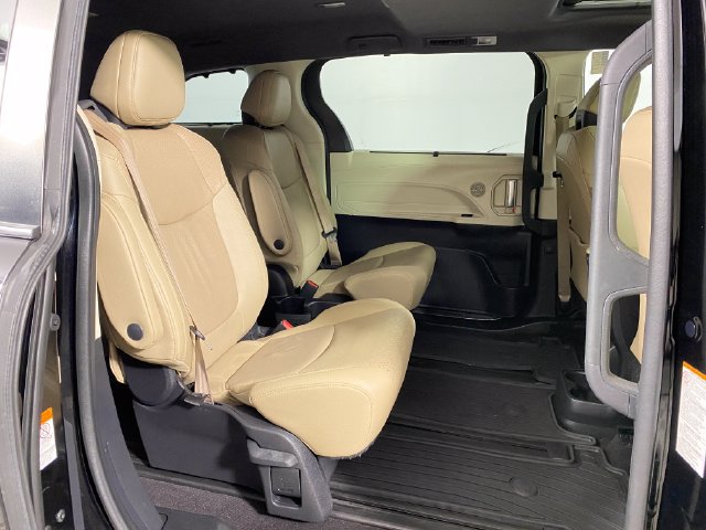 Used 2021 Toyota Sienna Limited AWD/4WD image 10