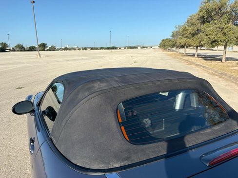 Used 2007 MAZDA MX-5 Miata Sport RWD image 13