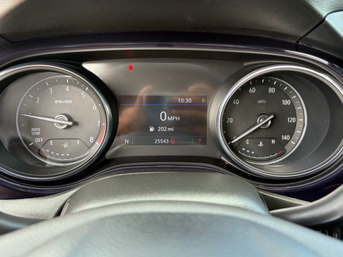 Used 2023 Buick Encore GX Essence w/ Experience Buick Package FWD image 18