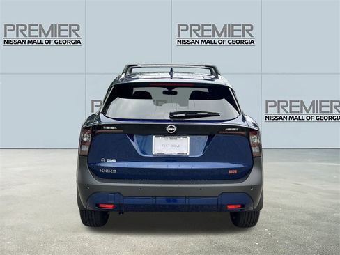 New 2025 Nissan Kicks SR w/ SR Premium Package FWD image 27