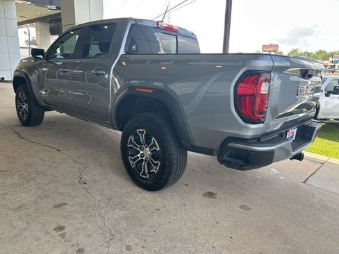 Used 2025 GMC Canyon AT4 w/ AT4 Premium Package image 5