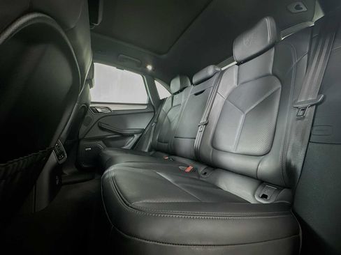 Certified 2026 Porsche Macan AWD/4WD image 23