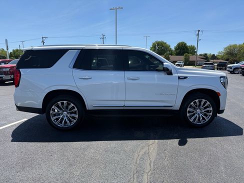 Used 2024 GMC Yukon Denali w/ Advanced Technology Package AWD/4WD image 6