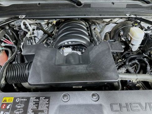 Used 2016 Chevrolet Suburban LTZ AWD/4WD image 33