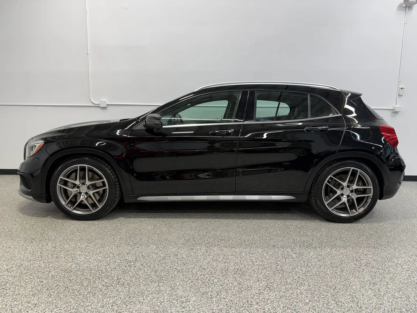 Used 2015 Mercedes-Benz GLA 45 AMG 4MATIC image 3