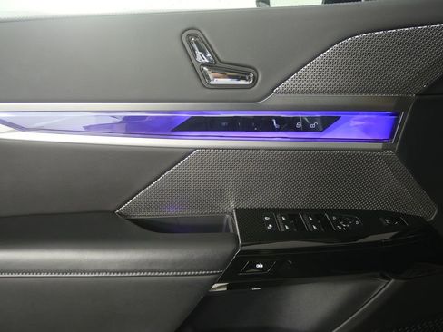 Certified 2024 BMW 740i xDrive image 8