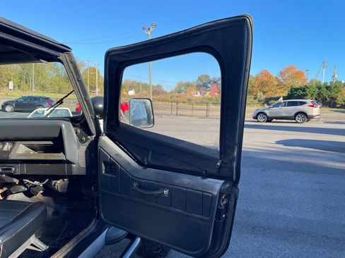 Used 1995 Jeep Wrangler S image 16