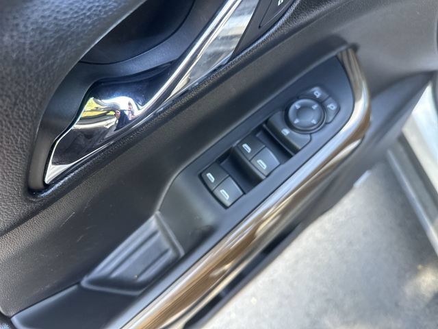 Used 2017 GMC Acadia SLE AWD/4WD image 17