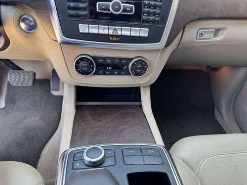 Used 2014 Mercedes-Benz GL 450 4MATIC image 27