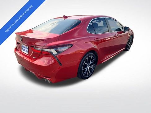 Used 2023 Toyota Camry SE FWD image 5