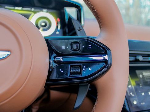 New 2026 Aston Martin V8 Vantage Convertible RWD image 15
