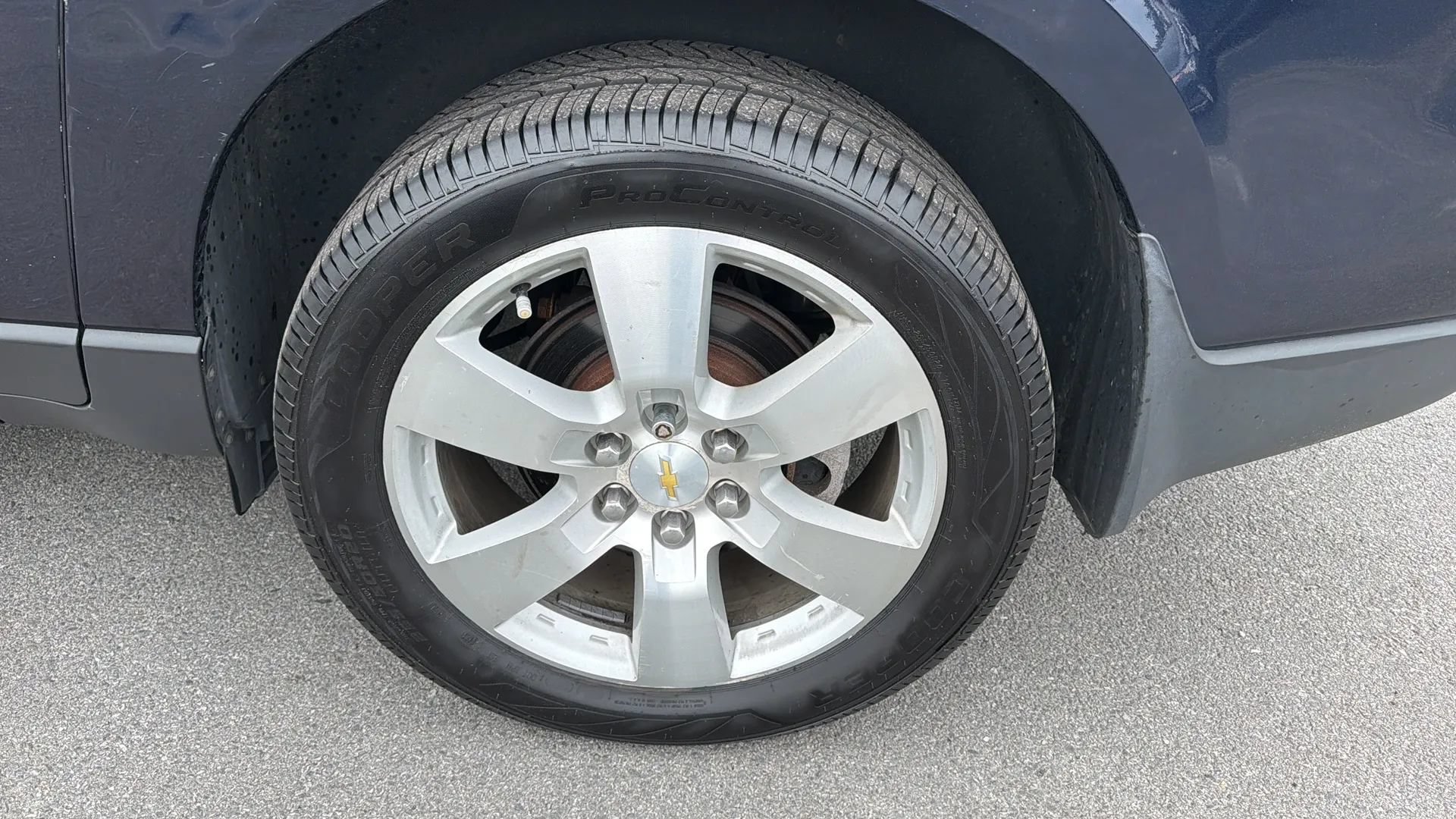 Used 2015 Chevrolet Traverse LTZ AWD/4WD image 12