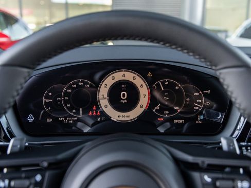 New 2026 Porsche Cayenne image 28