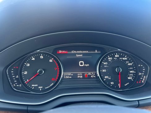 Used 2023 Audi Q5 2.0T Premium w/ Convenience Package image 11